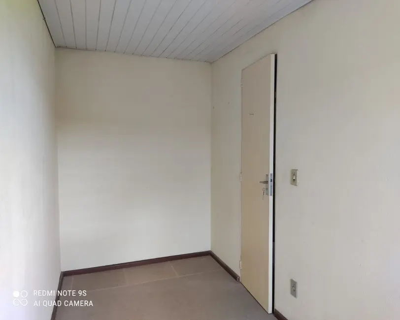 Casa com 3 quartos à venda, 78m2 em Restinga, Porto Alegre - RS - imagem 4 Foto 4 de Casa com 3 quartos à venda, 78m2 em Restinga, Porto Alegre - RS