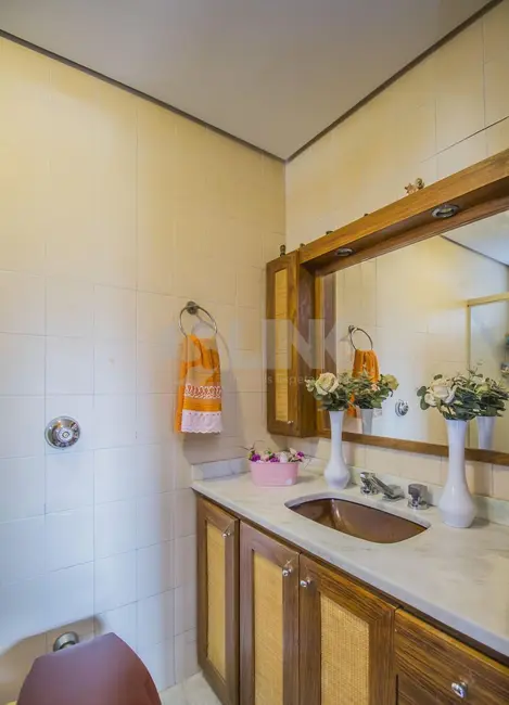Apartamento com 4 quartos à venda, 335m2 em Moinhos de Vento, Porto Alegre - RS - imagem 6 Foto 6 de Apartamento com 4 quartos à venda, 335m2 em Moinhos de Vento, Porto Alegre - RS