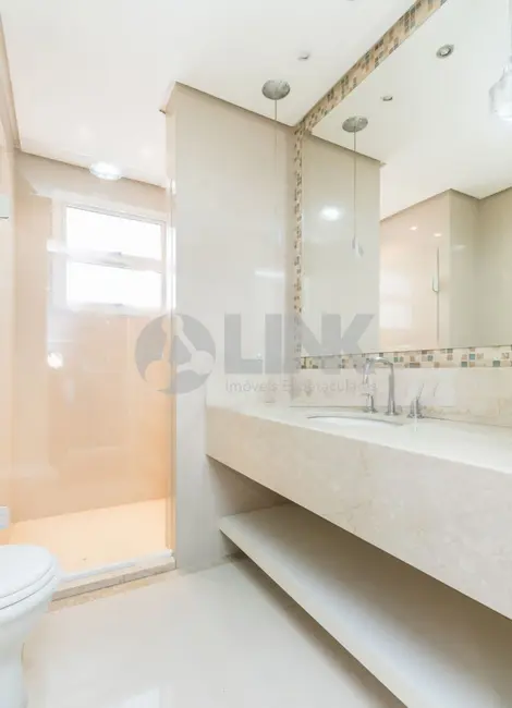 Apartamento com 2 quartos à venda, 96m2 em Rio Branco, Porto Alegre - RS - imagem 7 Foto 7 de Apartamento com 2 quartos à venda, 96m2 em Rio Branco, Porto Alegre - RS