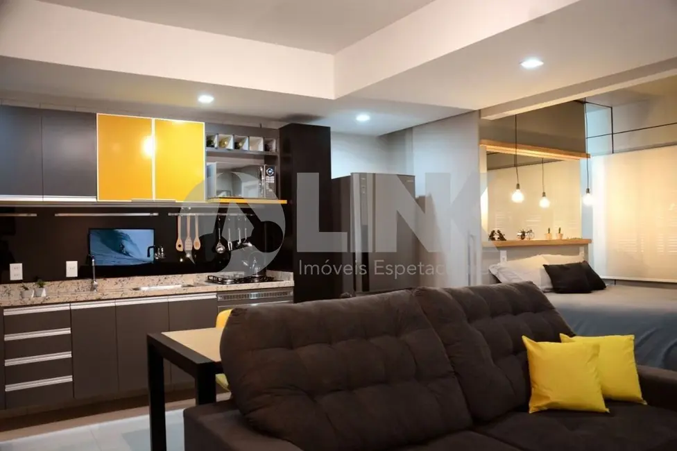 Foto 2 de Apartamento com 1 quarto à venda, 40m2 em Chácara das Pedras, Porto Alegre - RS