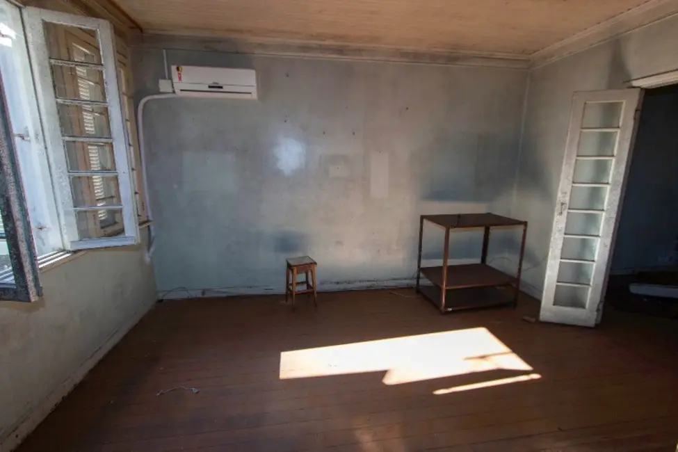 Foto 5 de Casa com 5 quartos à venda, 144m2 em Independência, Porto Alegre - RS