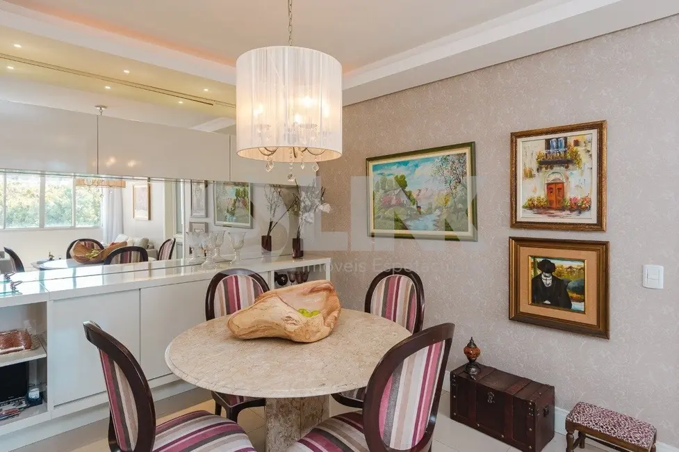 Apartamento com 3 quartos à venda, 95m2 em Mont Serrat, Porto Alegre - RS - imagem 8 Foto 8 de Apartamento com 3 quartos à venda, 95m2 em Mont Serrat, Porto Alegre - RS