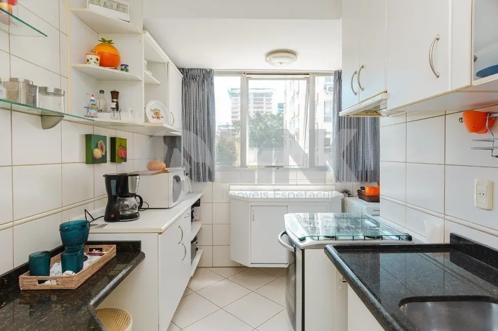 Apartamento com 3 quartos à venda, 95m2 em Mont Serrat, Porto Alegre - RS - imagem 9 Foto 9 de Apartamento com 3 quartos à venda, 95m2 em Mont Serrat, Porto Alegre - RS