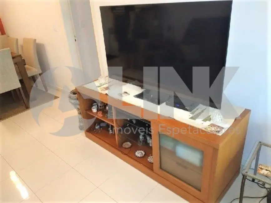 Foto 3 de Apartamento com 3 quartos à venda, 84m2 em Azenha, Porto Alegre - RS