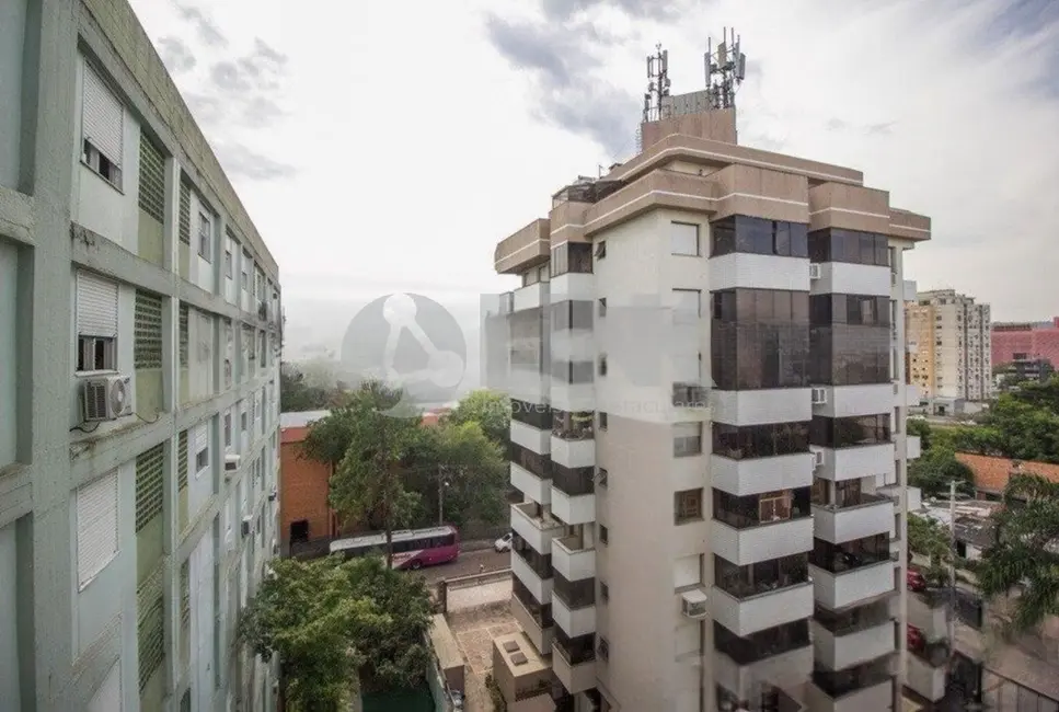 Apartamento com 2 quartos à venda, 56m2 em Menino Deus, Porto Alegre - RS - imagem 9 Foto 9 de Apartamento com 2 quartos à venda, 56m2 em Menino Deus, Porto Alegre - RS