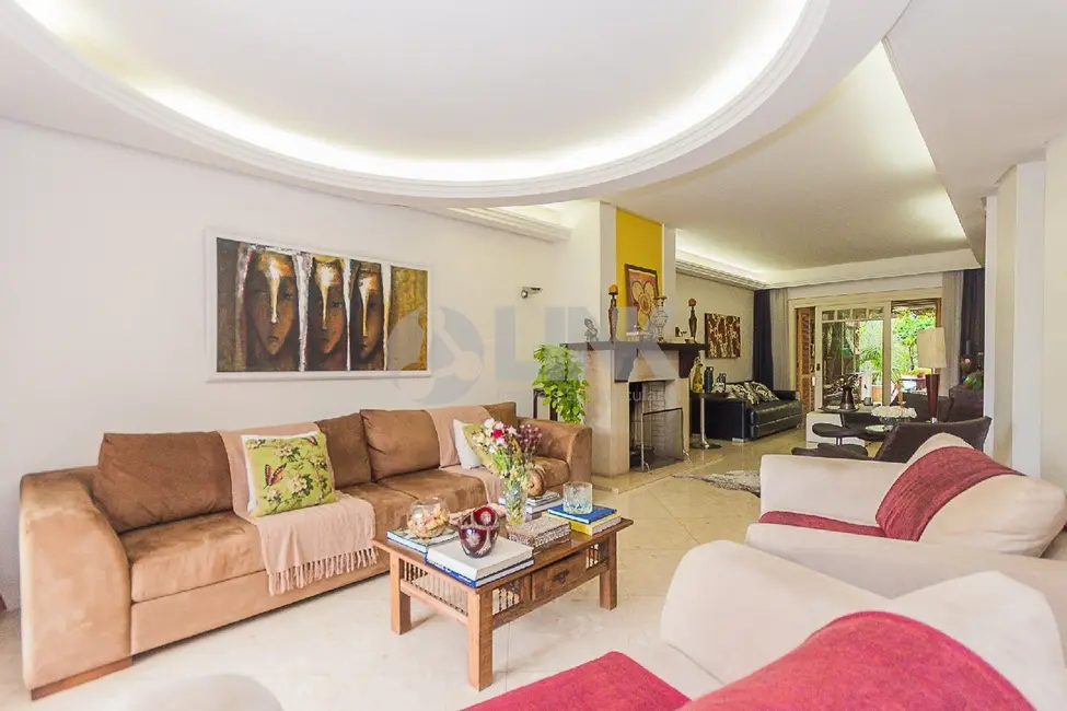 Foto 1 de Casa com 5 quartos à venda, 418m2 em Chácara das Pedras, Porto Alegre - RS