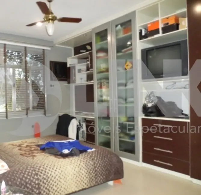 Casa com 3 quartos à venda, 200m2 em Partenon, Porto Alegre - RS - imagem 5 Foto 5 de Casa com 3 quartos à venda, 200m2 em Partenon, Porto Alegre - RS