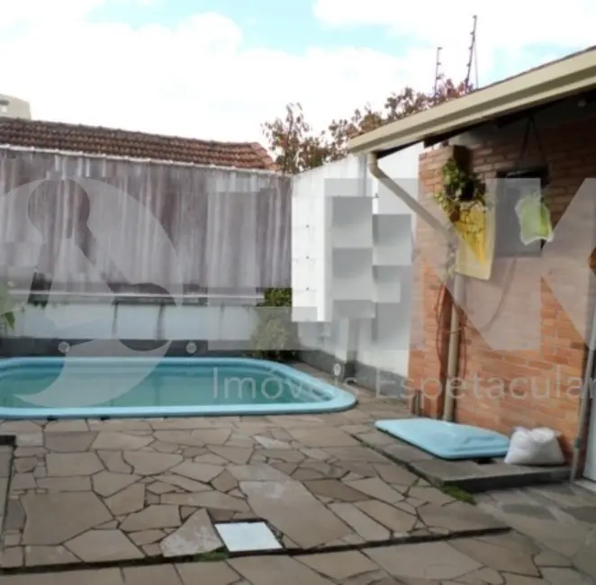 Casa com 3 quartos à venda, 200m2 em Partenon, Porto Alegre - RS - imagem 6 Foto 6 de Casa com 3 quartos à venda, 200m2 em Partenon, Porto Alegre - RS