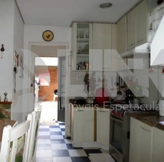 Casa com 3 quartos à venda, 200m2 em Partenon, Porto Alegre - RS - imagem 4 Foto 4 de Casa com 3 quartos à venda, 200m2 em Partenon, Porto Alegre - RS