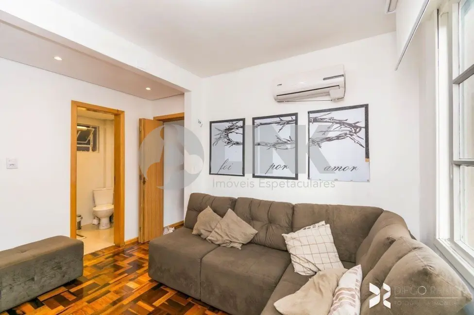 Apartamento com 3 quartos à venda, 59m2 em Passo da Areia, Porto Alegre - RS - imagem 3 Foto 3 de Apartamento com 3 quartos à venda, 59m2 em Passo da Areia, Porto Alegre - RS