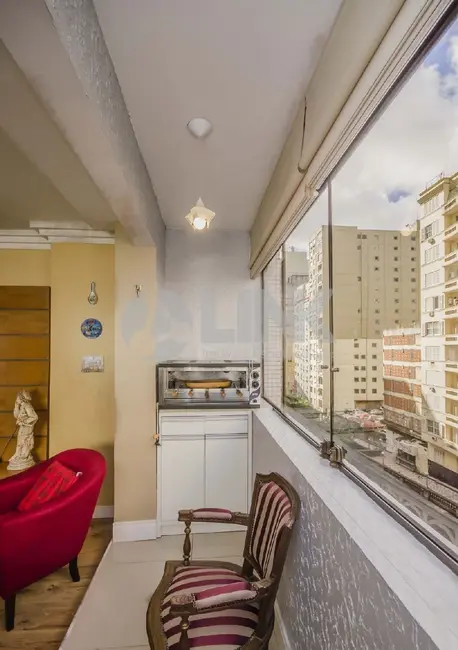 Apartamento com 3 quartos à venda, 132m2 em Centro Histórico, Porto Alegre - RS - imagem 6 Foto 6 de Apartamento com 3 quartos à venda, 132m2 em Centro Histórico, Porto Alegre - RS