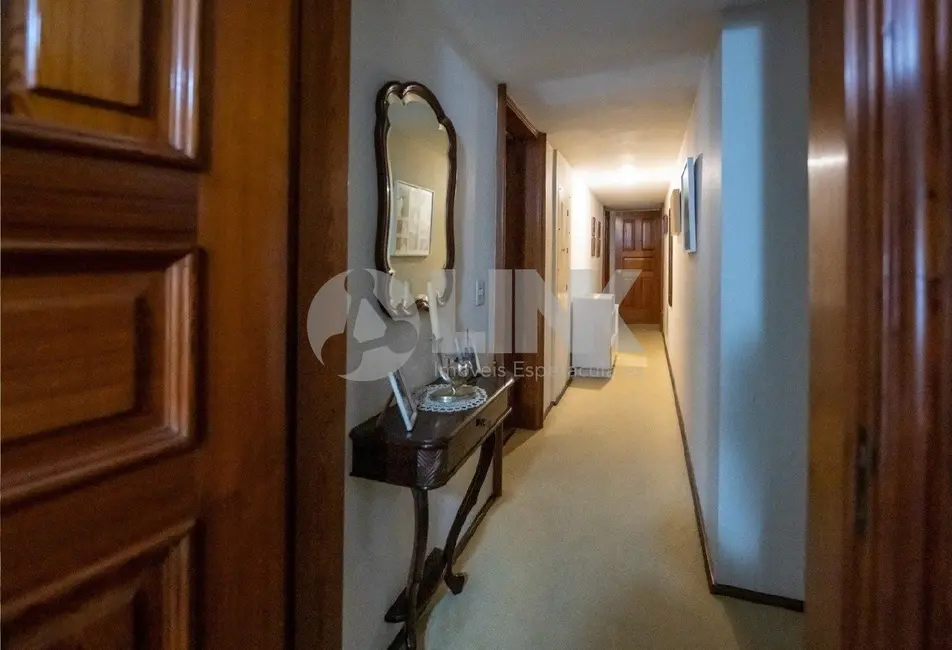 Foto 9 de Apartamento com 3 quartos à venda, 244m2 em Moinhos de Vento, Porto Alegre - RS