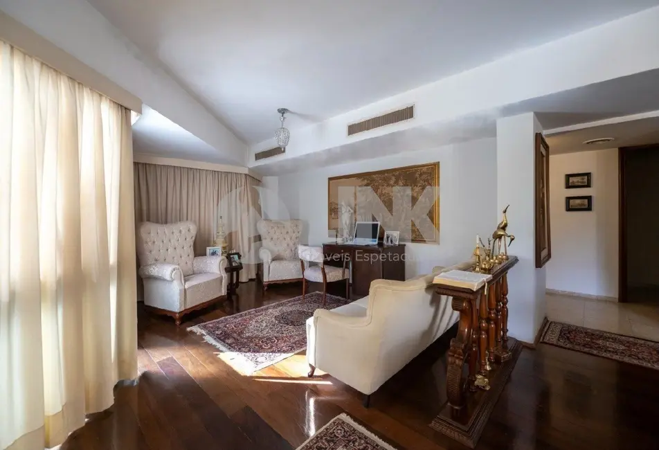 Foto 3 de Apartamento com 3 quartos à venda, 244m2 em Moinhos de Vento, Porto Alegre - RS