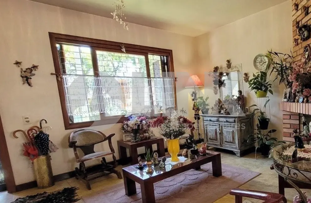 Casa com 3 quartos à venda, 212m2 em Jardim Floresta, Porto Alegre - RS - imagem 4 Foto 4 de Casa com 3 quartos à venda, 212m2 em Jardim Floresta, Porto Alegre - RS