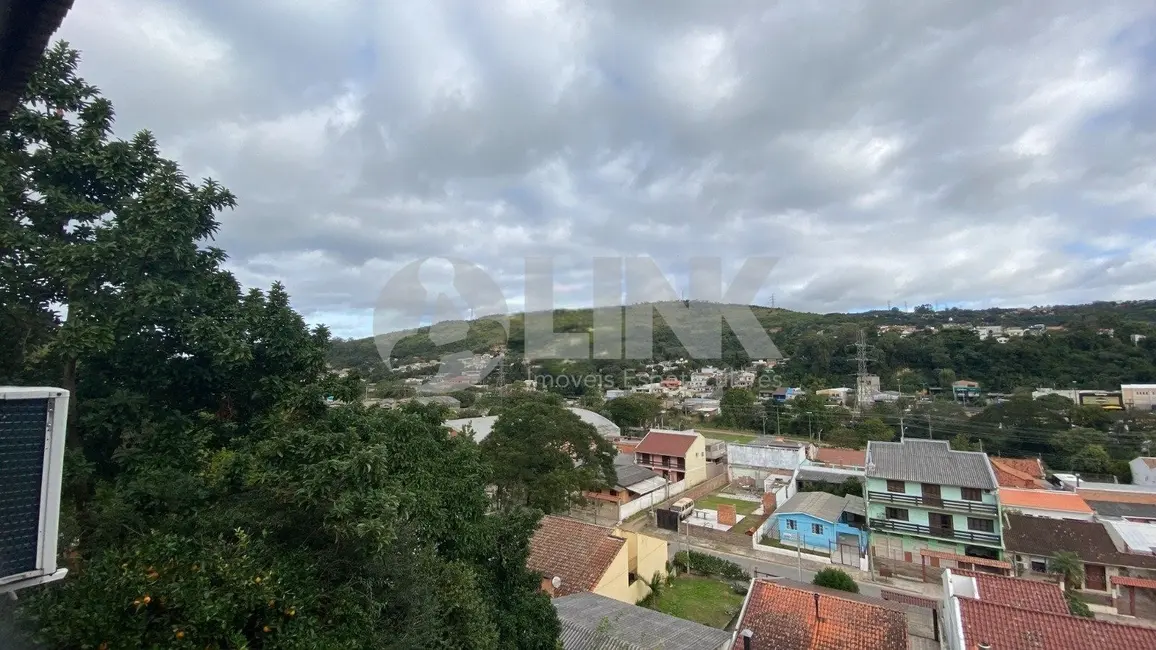 Casa com 3 quartos à venda, 200m2 em Jardim Carvalho, Porto Alegre - RS - imagem 3 Foto 3 de Casa com 3 quartos à venda, 200m2 em Jardim Carvalho, Porto Alegre - RS