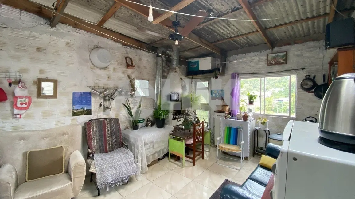 Casa com 3 quartos à venda, 200m2 em Jardim Carvalho, Porto Alegre - RS - imagem 7 Foto 7 de Casa com 3 quartos à venda, 200m2 em Jardim Carvalho, Porto Alegre - RS