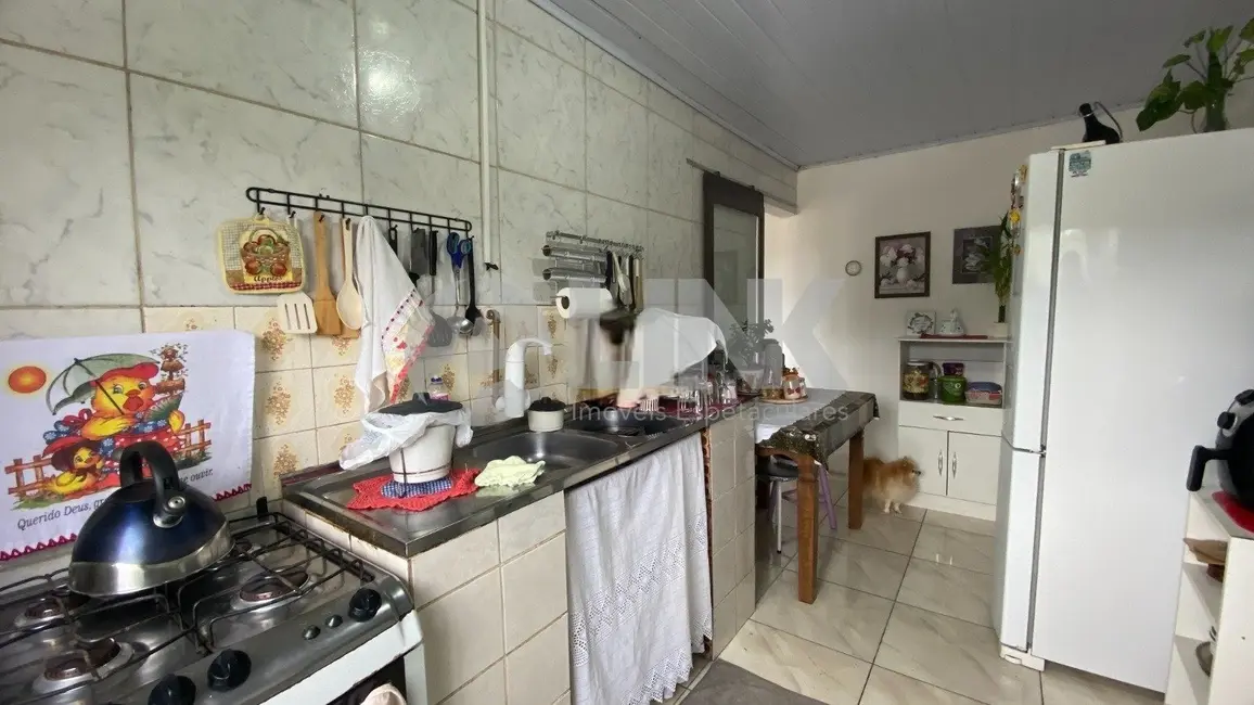 Casa com 3 quartos à venda, 200m2 em Jardim Carvalho, Porto Alegre - RS - imagem 6 Foto 6 de Casa com 3 quartos à venda, 200m2 em Jardim Carvalho, Porto Alegre - RS