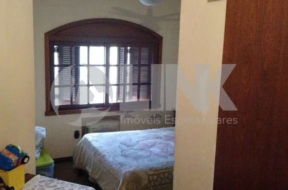 Casa com 3 quartos à venda, 200m2 em Sarandi, Porto Alegre - RS - imagem 7 Foto 7 de Casa com 3 quartos à venda, 200m2 em Sarandi, Porto Alegre - RS