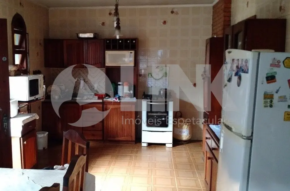 Casa com 3 quartos à venda, 200m2 em Sarandi, Porto Alegre - RS - imagem 5 Foto 5 de Casa com 3 quartos à venda, 200m2 em Sarandi, Porto Alegre - RS
