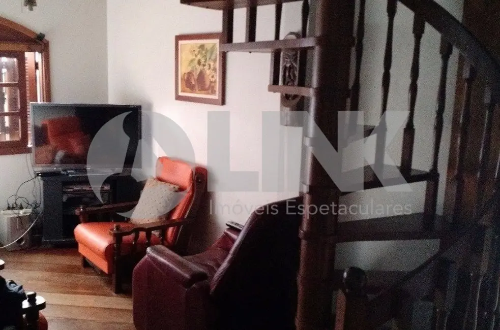 Foto 2 de Casa com 3 quartos à venda, 200m2 em Sarandi, Porto Alegre - RS