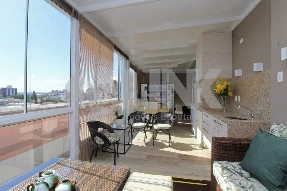 Apartamento com 1 quarto à venda, 160m2 em Higienópolis, Porto Alegre - RS - imagem 3 Foto 3 de Apartamento com 1 quarto à venda, 160m2 em Higienópolis, Porto Alegre - RS