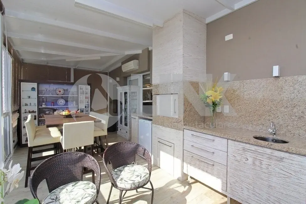 Apartamento com 1 quarto à venda, 160m2 em Higienópolis, Porto Alegre - RS - imagem 7 Foto 7 de Apartamento com 1 quarto à venda, 160m2 em Higienópolis, Porto Alegre - RS