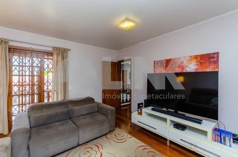 Casa com 4 quartos à venda, 413m2 em Medianeira, Porto Alegre - RS - imagem 4 Foto 4 de Casa com 4 quartos à venda, 413m2 em Medianeira, Porto Alegre - RS
