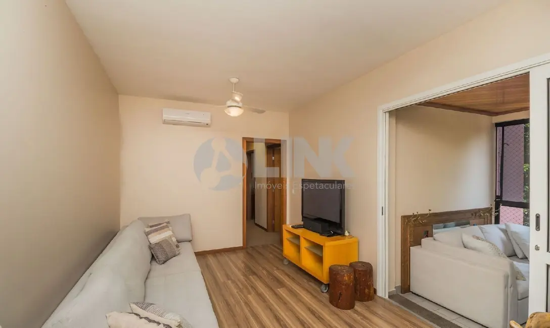 Foto 2 de Apartamento com 3 quartos à venda, 167m2 em Passo da Areia, Porto Alegre - RS