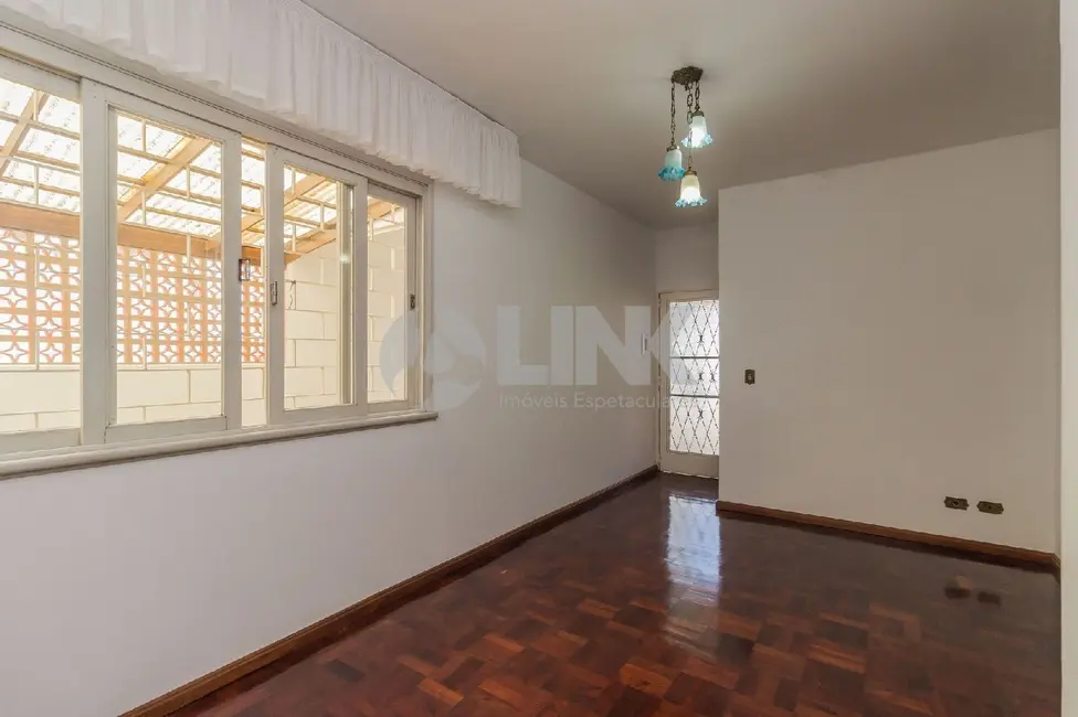 Foto 2 de Casa com 3 quartos à venda, 130m2 em Jardim Europa, Porto Alegre - RS