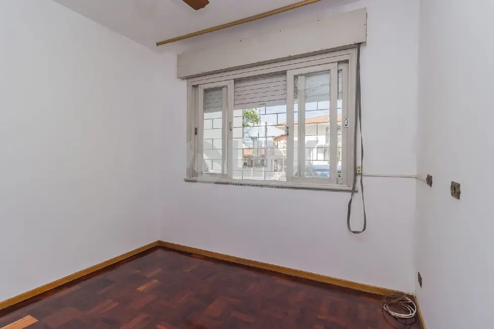 Casa com 3 quartos à venda, 130m2 em Jardim Europa, Porto Alegre - RS - imagem 6 Foto 6 de Casa com 3 quartos à venda, 130m2 em Jardim Europa, Porto Alegre - RS