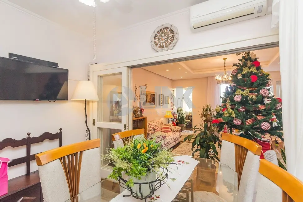 Casa com 3 quartos à venda, 290m2 em Jardim Europa, Porto Alegre - RS - imagem 8 Foto 8 de Casa com 3 quartos à venda, 290m2 em Jardim Europa, Porto Alegre - RS