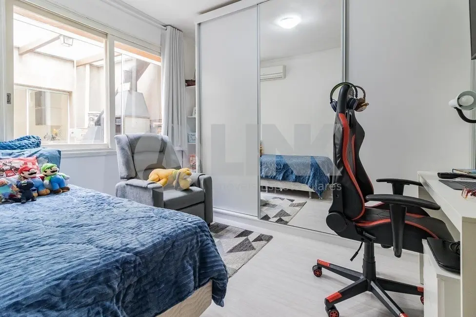 Apartamento com 3 quartos à venda, 118m2 em Petrópolis, Porto Alegre - RS - imagem 8 Foto 8 de Apartamento com 3 quartos à venda, 118m2 em Petrópolis, Porto Alegre - RS