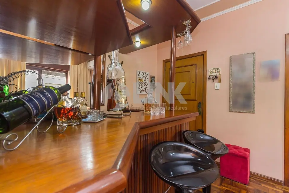 Apartamento com 2 quartos à venda, 64m2 em Passo da Areia, Porto Alegre - RS - imagem 5 Foto 5 de Apartamento com 2 quartos à venda, 64m2 em Passo da Areia, Porto Alegre - RS