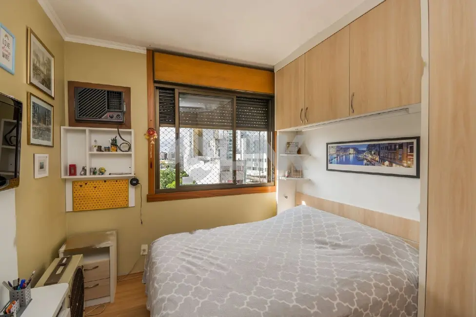 Apartamento com 3 quartos à venda, 100m2 em Menino Deus, Porto Alegre - RS - imagem 9 Foto 9 de Apartamento com 3 quartos à venda, 100m2 em Menino Deus, Porto Alegre - RS