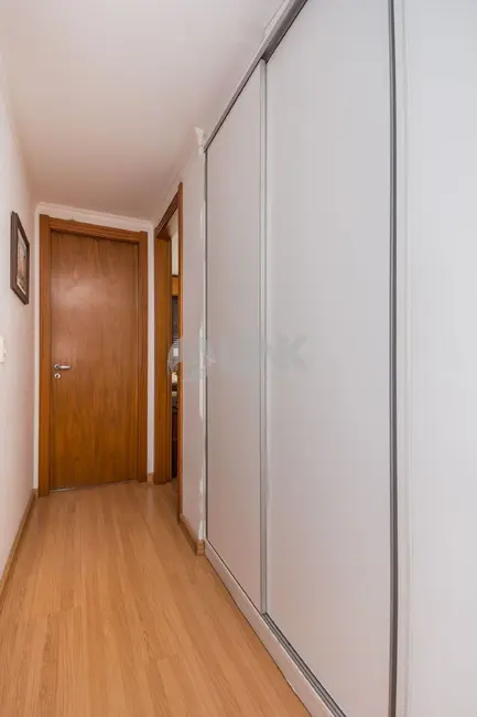 Apartamento com 3 quartos à venda, 100m2 em Menino Deus, Porto Alegre - RS - imagem 8 Foto 8 de Apartamento com 3 quartos à venda, 100m2 em Menino Deus, Porto Alegre - RS