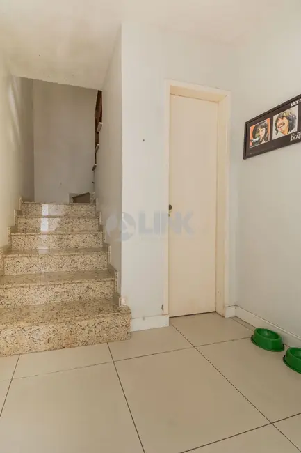 Casa com 4 quartos à venda, 240m2 em Jardim Itu, Porto Alegre - RS - imagem 7 Foto 7 de Casa com 4 quartos à venda, 240m2 em Jardim Itu, Porto Alegre - RS