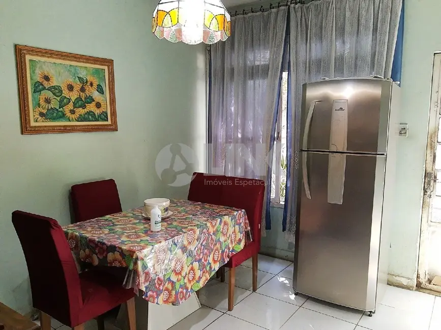 Casa com 3 quartos à venda, 140m2 em Santana, Porto Alegre - RS - imagem 2 Foto 2 de Casa com 3 quartos à venda, 140m2 em Santana, Porto Alegre - RS