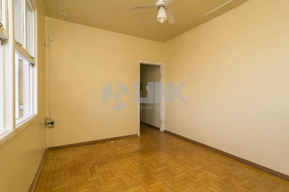 Apartamento com 3 quartos à venda, 81m2 em Azenha, Porto Alegre - RS - imagem 7 Foto 7 de Apartamento com 3 quartos à venda, 81m2 em Azenha, Porto Alegre - RS