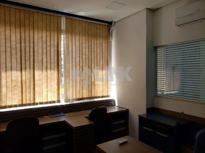Sala Comercial à venda, 55m2 em Centro Histórico, Porto Alegre - RS - imagem 5 Foto 5 de Sala Comercial à venda, 55m2 em Centro Histórico, Porto Alegre - RS