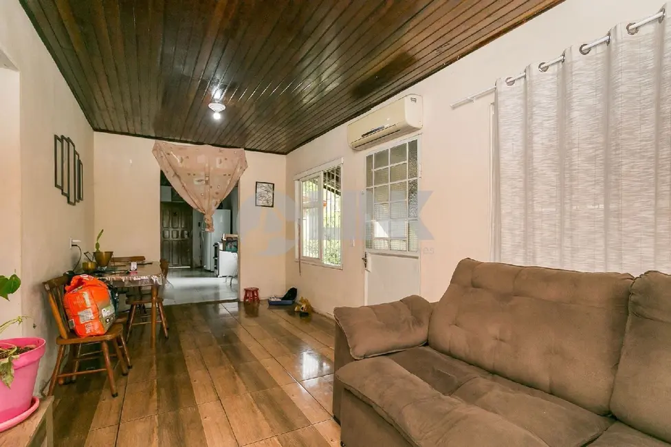 Foto 1 de Casa com 6 quartos à venda, 250m2 em Hípica, Porto Alegre - RS