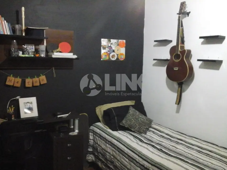 Casa com 3 quartos à venda, 160m2 em Anchieta, Porto Alegre - RS - imagem 9 Foto 9 de Casa com 3 quartos à venda, 160m2 em Anchieta, Porto Alegre - RS