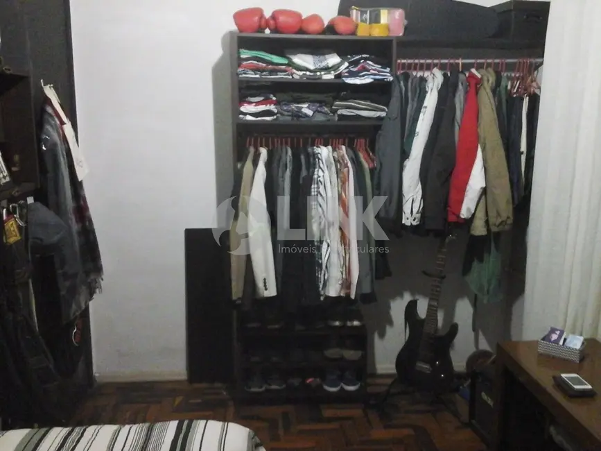 Casa com 3 quartos à venda, 160m2 em Anchieta, Porto Alegre - RS - imagem 8 Foto 8 de Casa com 3 quartos à venda, 160m2 em Anchieta, Porto Alegre - RS