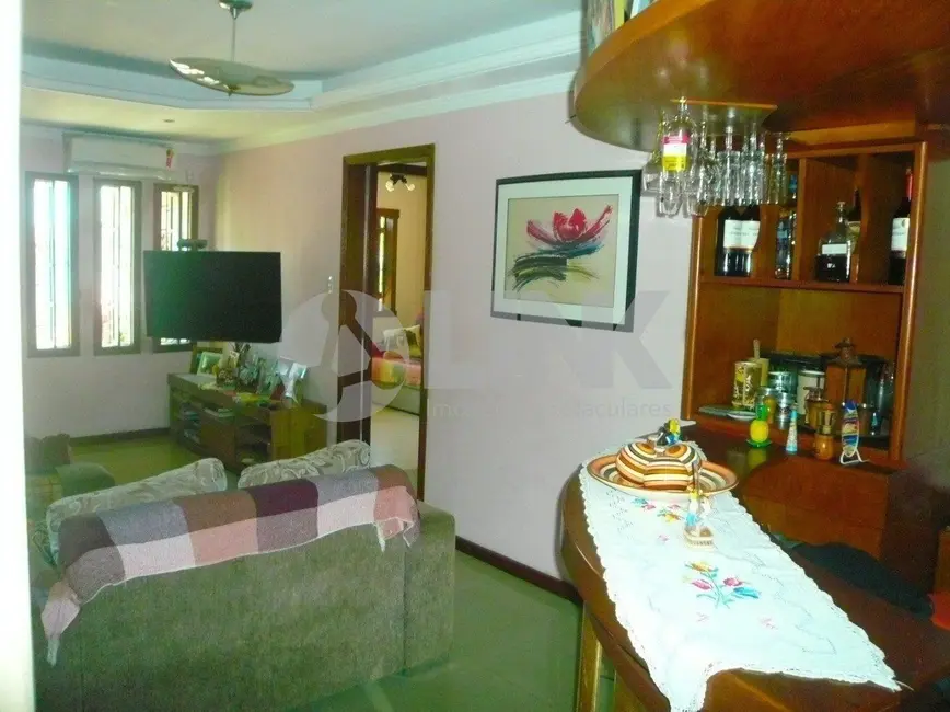 Casa com 3 quartos à venda, 103m2 em Sarandi, Porto Alegre - RS - imagem 2 Foto 2 de Casa com 3 quartos à venda, 103m2 em Sarandi, Porto Alegre - RS