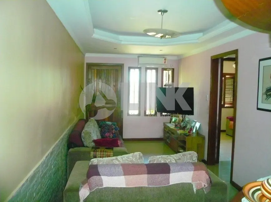 Casa com 3 quartos à venda, 103m2 em Sarandi, Porto Alegre - RS - imagem 3 Foto 3 de Casa com 3 quartos à venda, 103m2 em Sarandi, Porto Alegre - RS