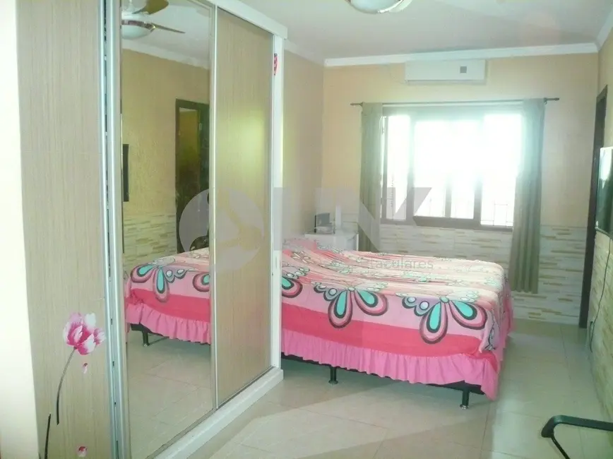 Casa com 3 quartos à venda, 103m2 em Sarandi, Porto Alegre - RS - imagem 8 Foto 8 de Casa com 3 quartos à venda, 103m2 em Sarandi, Porto Alegre - RS