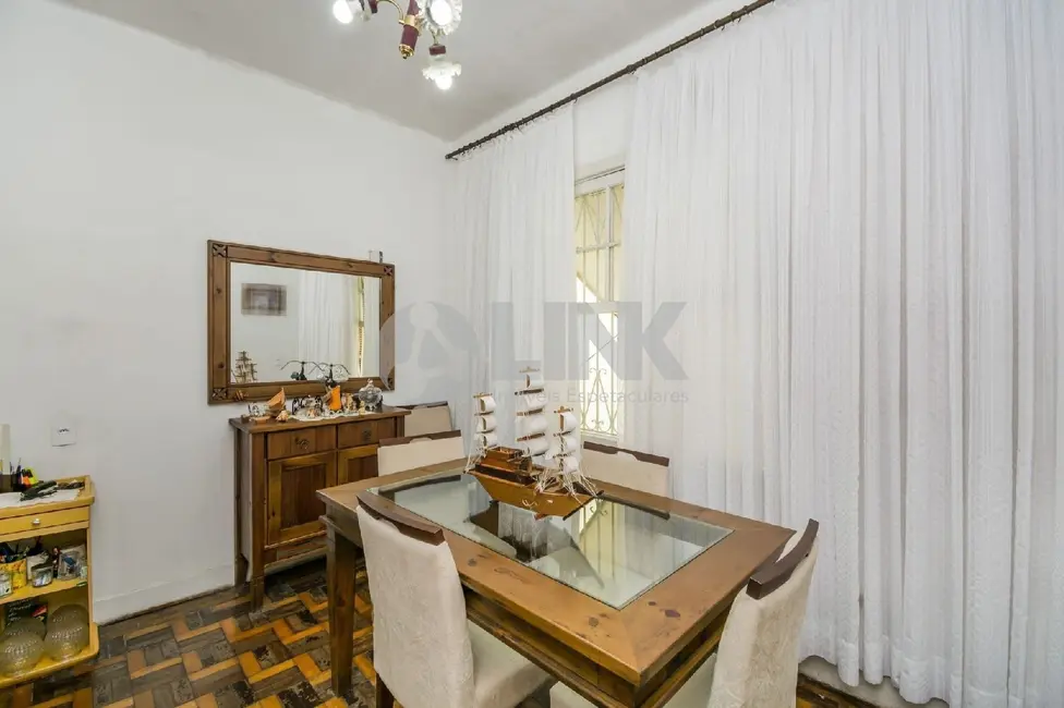 Casa com 3 quartos à venda, 360m2 em Santana, Porto Alegre - RS - imagem 7 Foto 7 de Casa com 3 quartos à venda, 360m2 em Santana, Porto Alegre - RS