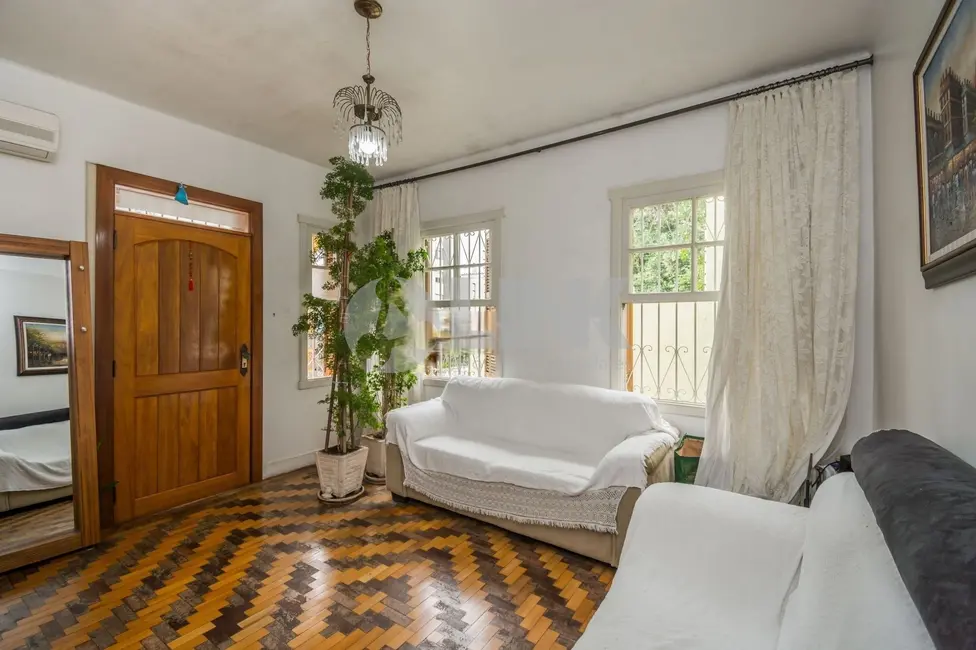Casa com 3 quartos à venda, 360m2 em Santana, Porto Alegre - RS - imagem 2 Foto 2 de Casa com 3 quartos à venda, 360m2 em Santana, Porto Alegre - RS