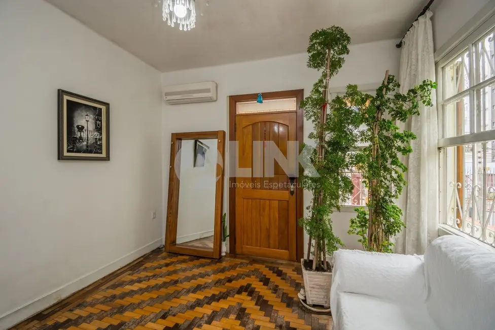 Casa com 3 quartos à venda, 360m2 em Santana, Porto Alegre - RS - imagem 3 Foto 3 de Casa com 3 quartos à venda, 360m2 em Santana, Porto Alegre - RS