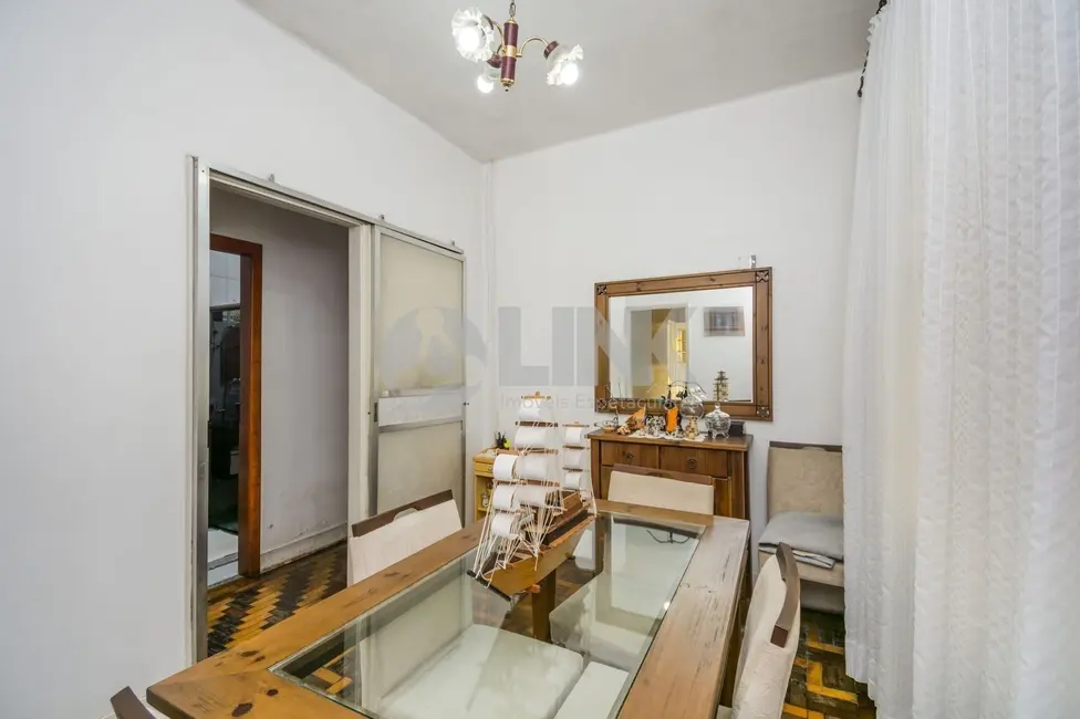 Casa com 3 quartos à venda, 360m2 em Santana, Porto Alegre - RS - imagem 8 Foto 8 de Casa com 3 quartos à venda, 360m2 em Santana, Porto Alegre - RS