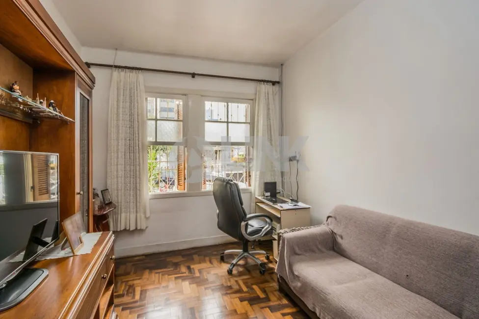 Casa com 3 quartos à venda, 360m2 em Santana, Porto Alegre - RS - imagem 9 Foto 9 de Casa com 3 quartos à venda, 360m2 em Santana, Porto Alegre - RS